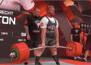 Colton Engelbrecht Sumo Deadlifts 500 Kilograms at a Powerlifting Meet Moscow