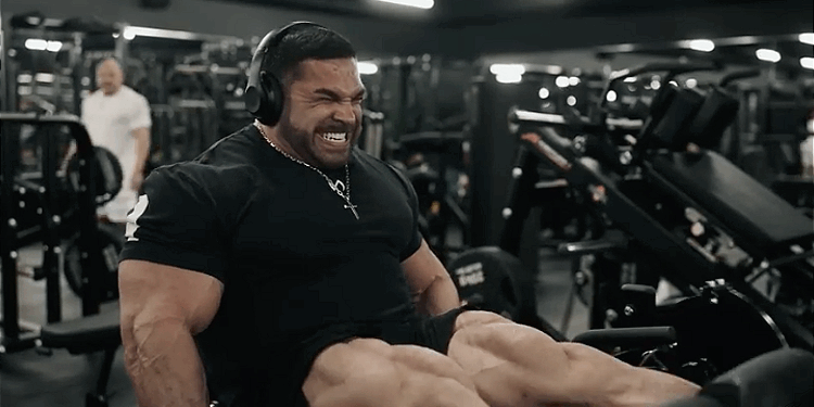 Derek Lunsford Leg Training During 2025 Mr. Olympia Prep