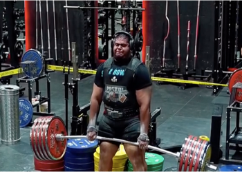 Strongman Raul Flores Locks Out a 504.04-kg (1,111.2-lb) Deadlift in Prep for 2026 World Deadlift Championships
